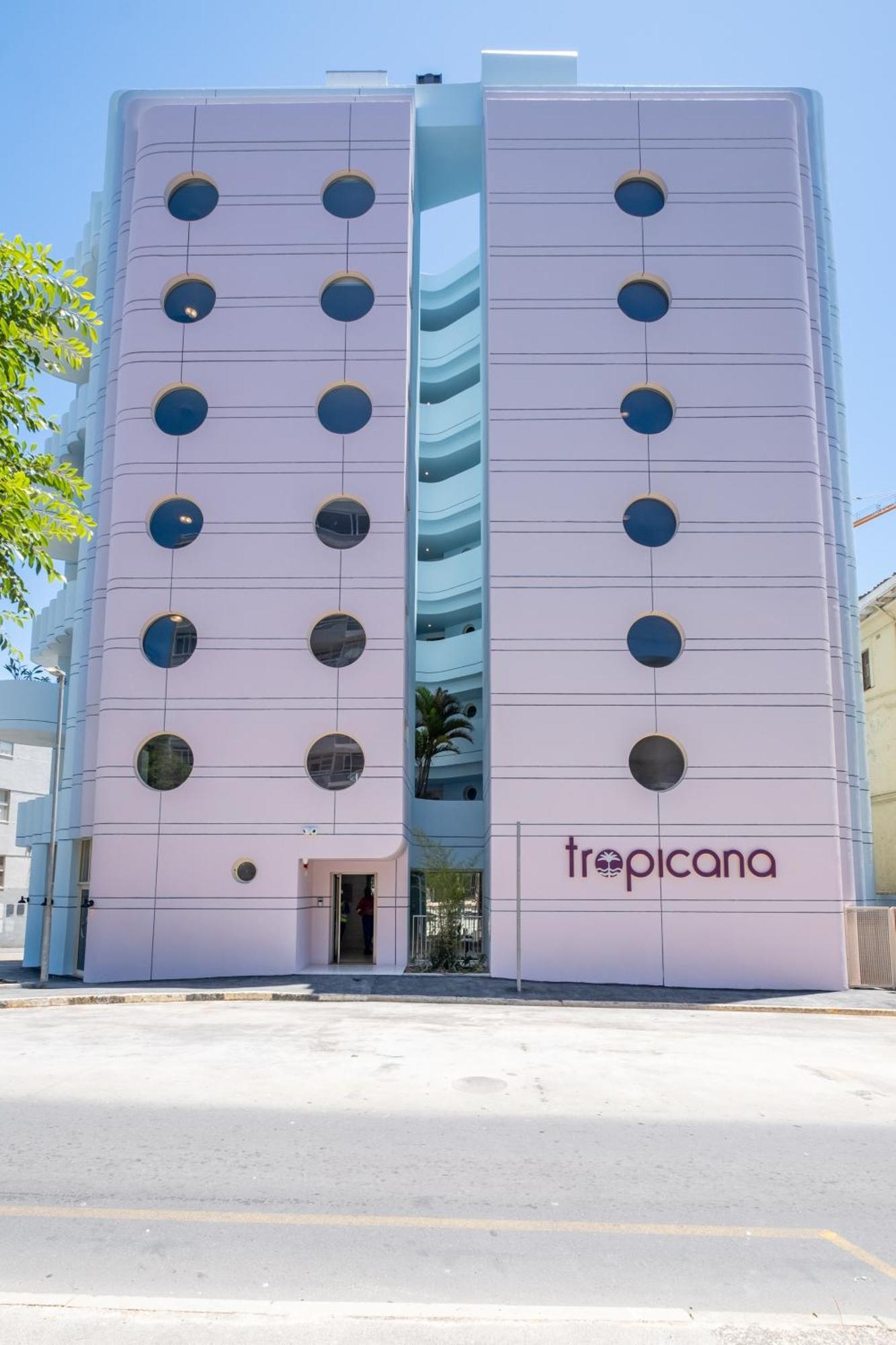 Hotel The Tropicana